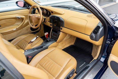 1999 Porsche 911 Carrera 2dr Carrera Cpe 6-Spd Manual