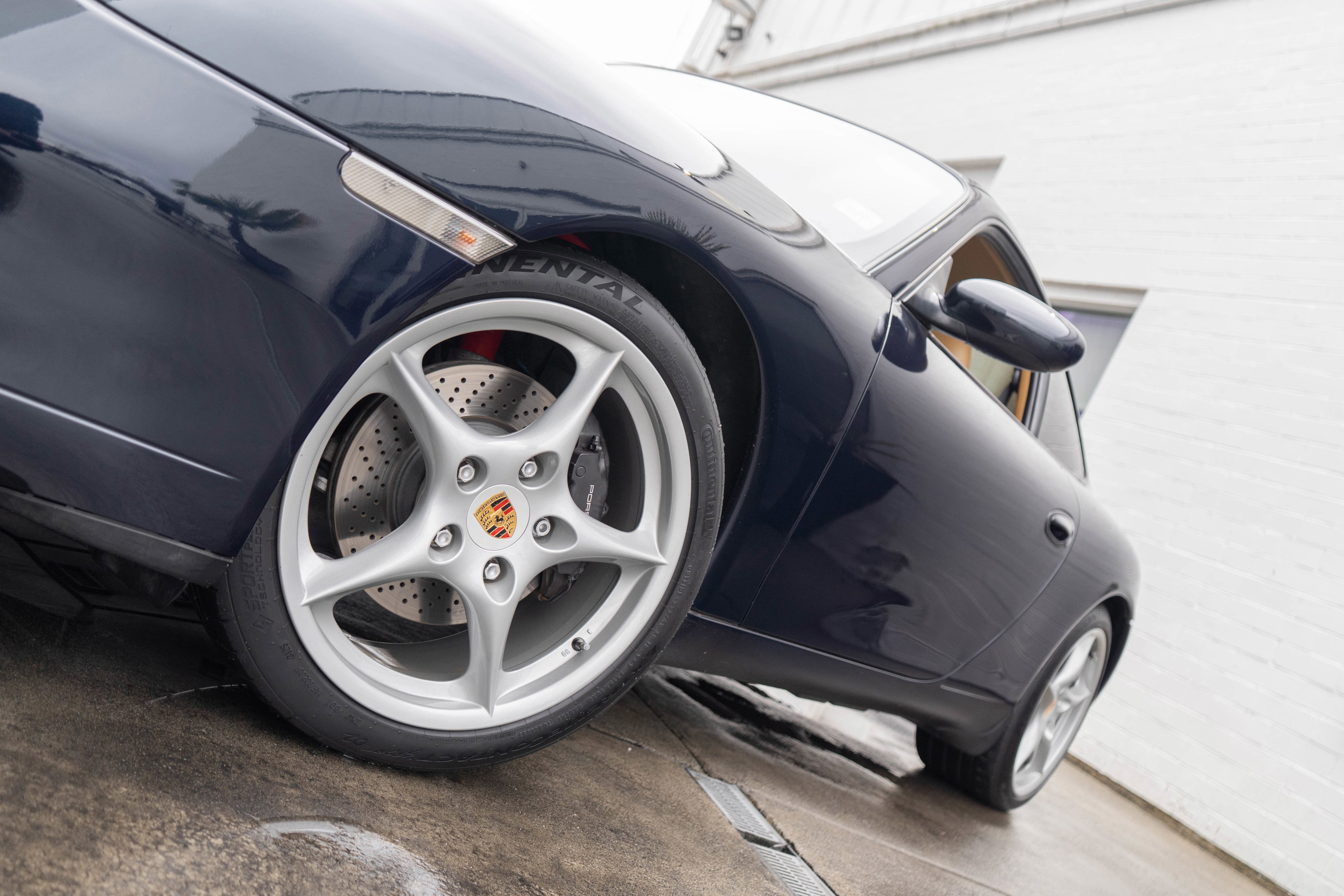 1999 Porsche 911 Carrera 2dr Carrera Cpe 6-Spd Manual