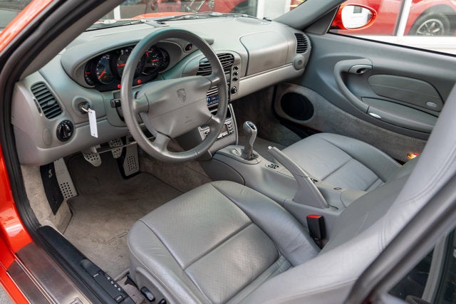 2001 Porsche 911 Carrera 2dr Carrera Cpe 6-Spd Manual