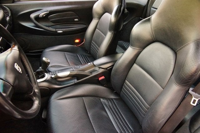 2000 Porsche 911 Carrera 4 2dr Carrera 4 Cpe 6-Spd Manual