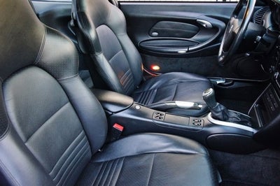 2000 Porsche 911 Carrera 4 2dr Carrera 4 Cpe 6-Spd Manual