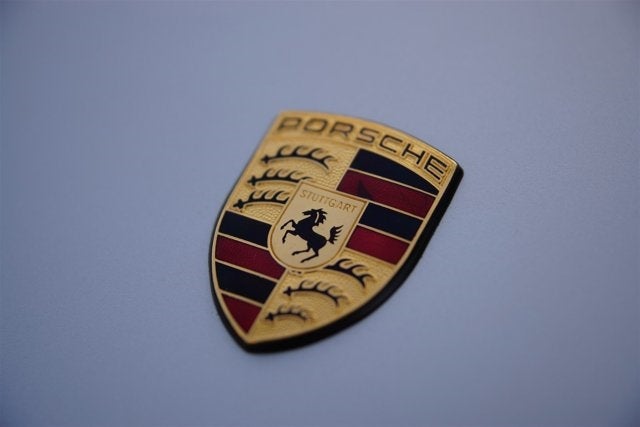 2000 Porsche 911 Carrera 4 2dr Carrera 4 Cpe 6-Spd Manual