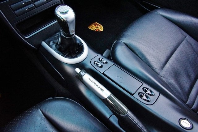 2000 Porsche 911 Carrera 4 2dr Carrera 4 Cpe 6-Spd Manual