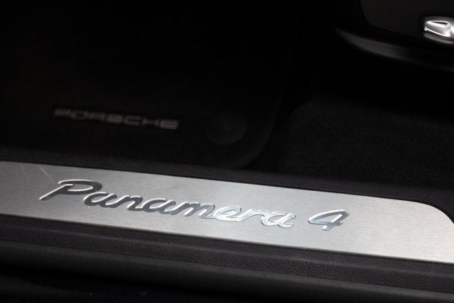 2011 Porsche Panamera 4