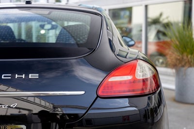 2011 Porsche Panamera 4