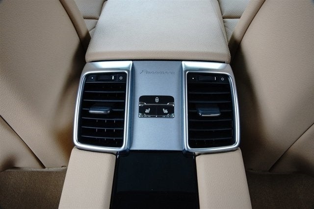 2013 Porsche Panamera Platinum Edition