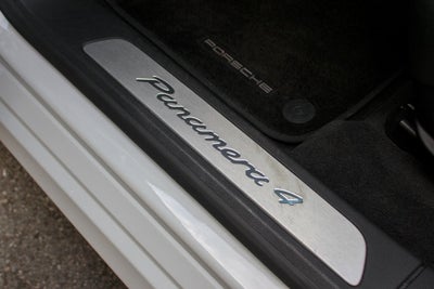 2014 Porsche Panamera 4