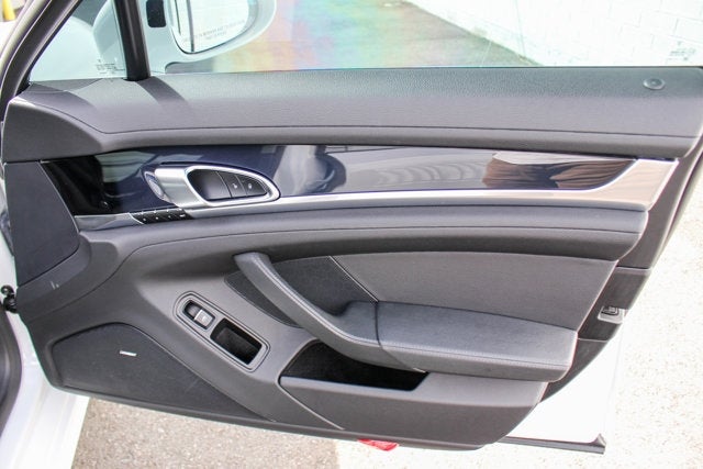 2014 Porsche Panamera 4