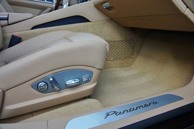 2013 Porsche Panamera 4dr HB