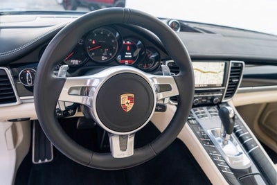 2015 Porsche Panamera 4