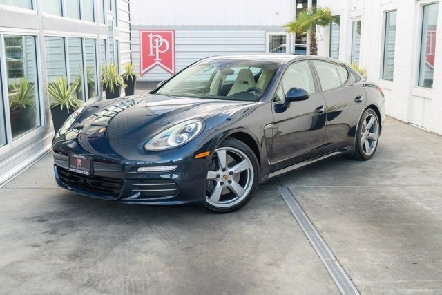 2015 Porsche Panamera 4