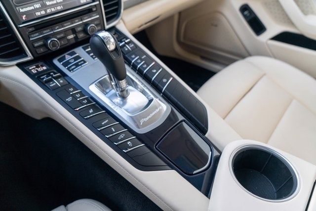 2015 Porsche Panamera 4