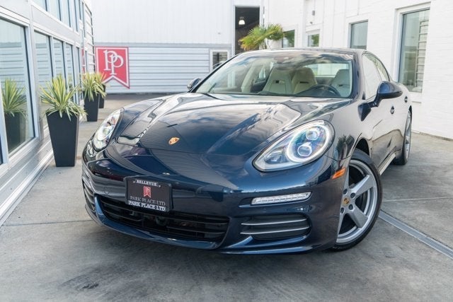 2015 Porsche Panamera 4