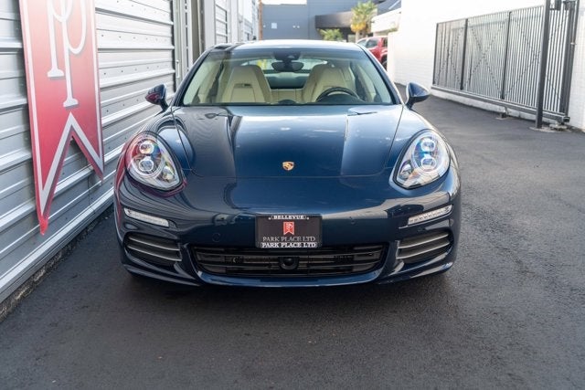 2015 Porsche Panamera 4