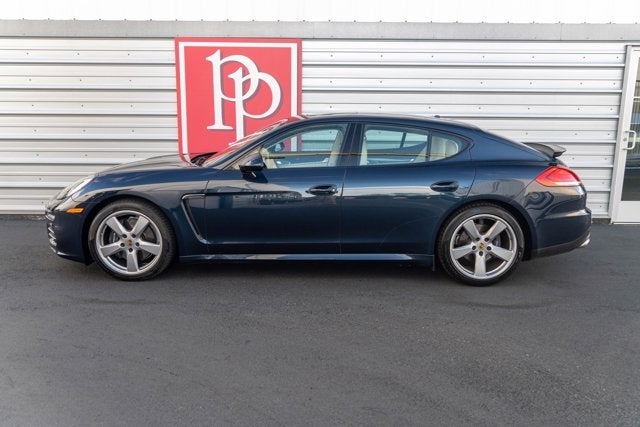 2015 Porsche Panamera 4
