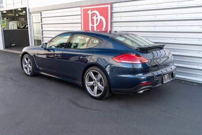 2015 Porsche Panamera 4