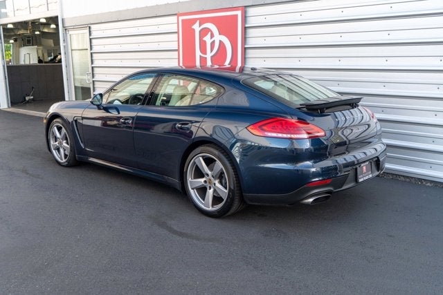 2015 Porsche Panamera 4