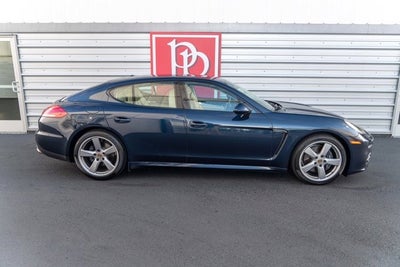 2015 Porsche Panamera 4