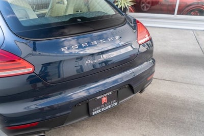 2015 Porsche Panamera 4