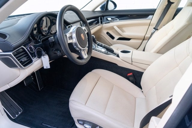 2015 Porsche Panamera 4