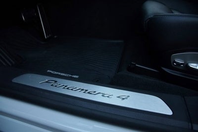 2012 Porsche Panamera 4