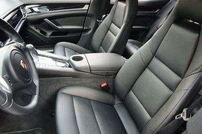 2012 Porsche Panamera 4dr HB
