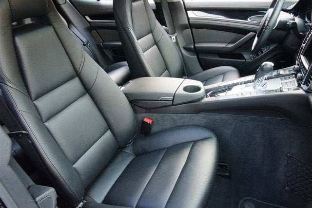 2012 Porsche Panamera 4dr HB