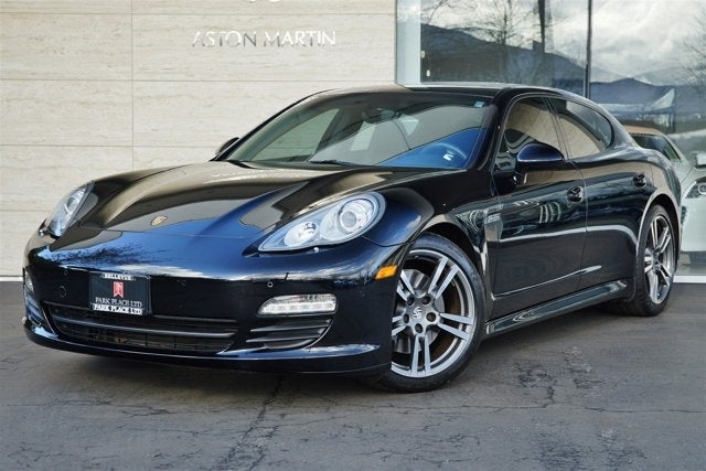 2012 Porsche Panamera 4dr HB