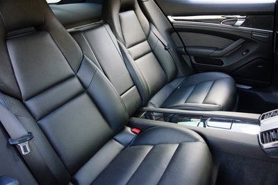 2012 Porsche Panamera 4dr HB