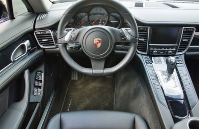 2012 Porsche Panamera 4dr HB