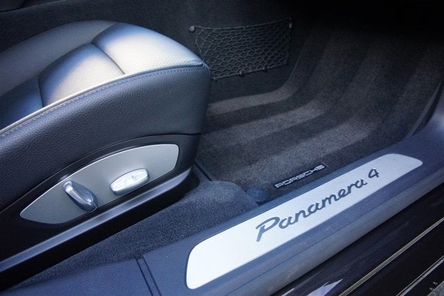 2014 Porsche Panamera 4