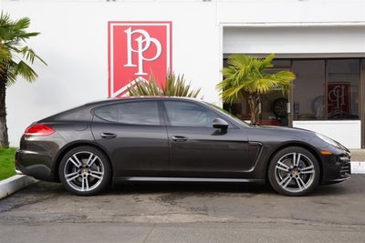 2014 Porsche Panamera 4