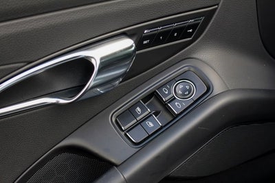 2016 Porsche Cayman 2dr Cpe