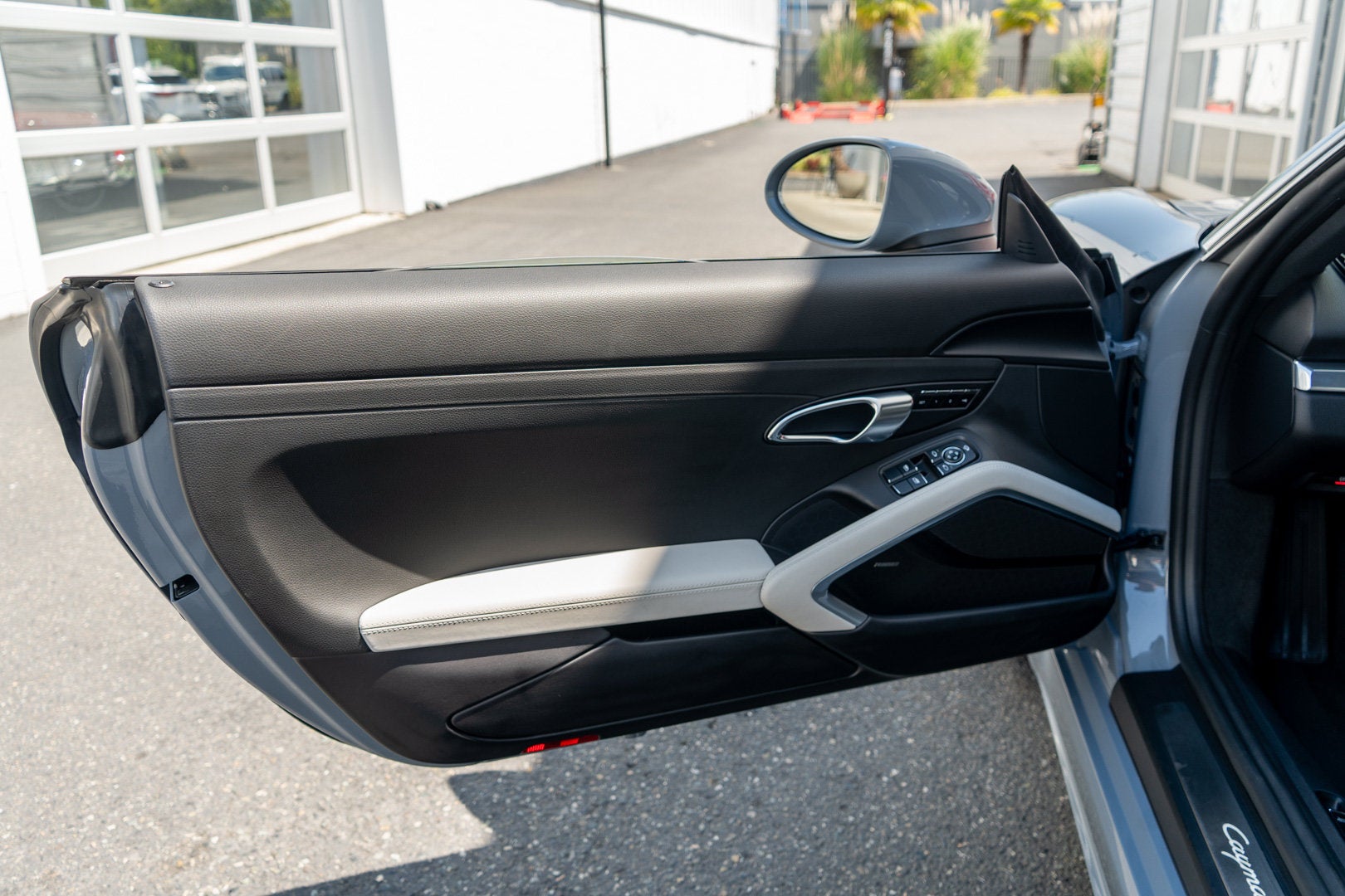 2024 Porsche 718 Cayman Style Edition