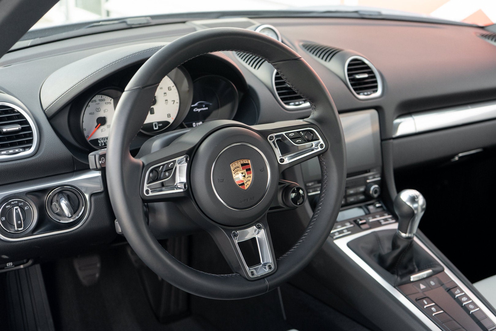 2024 Porsche 718 Cayman Style Edition