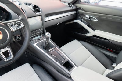 2024 Porsche 718 Cayman Style Edition