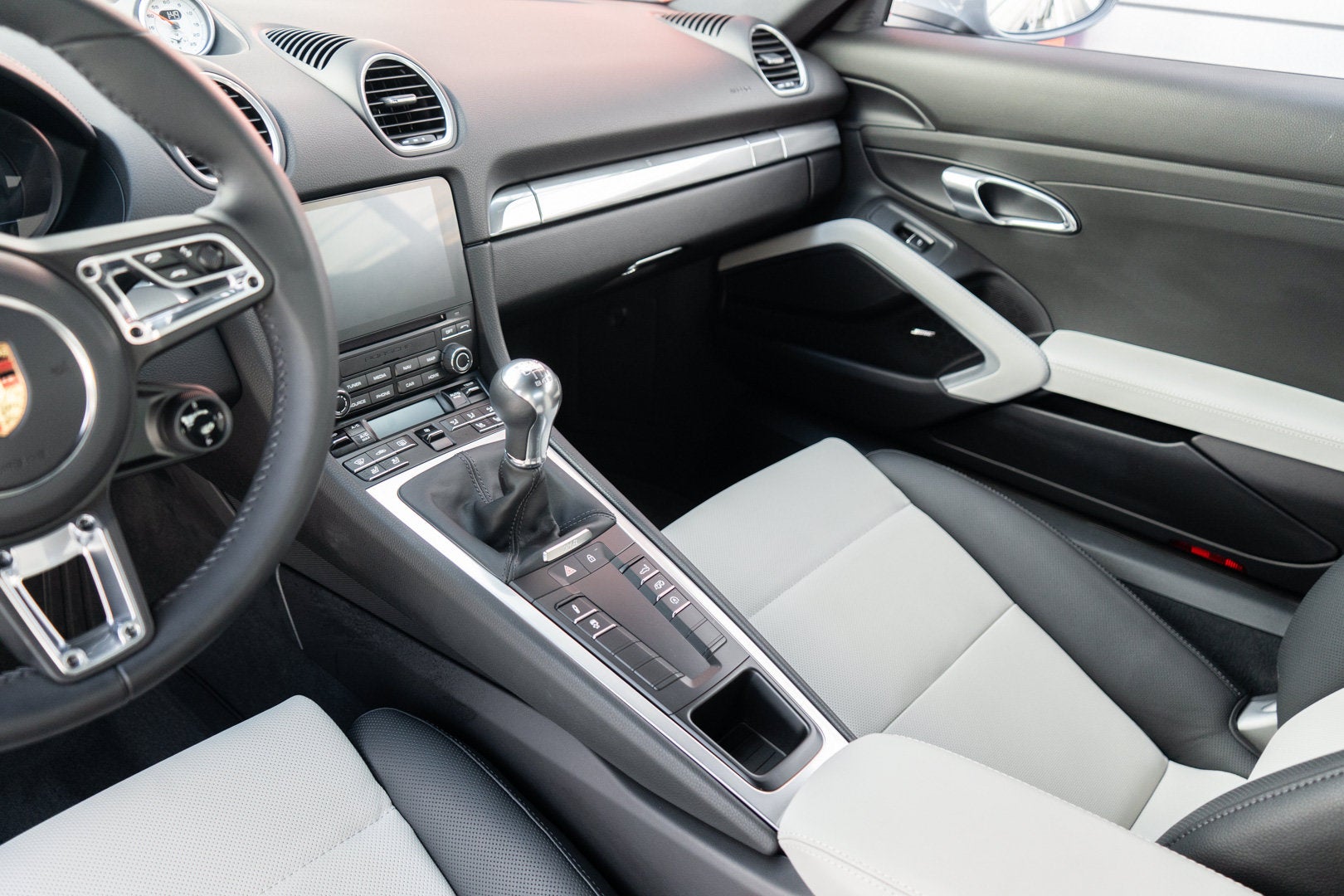 2024 Porsche 718 Cayman Style Edition