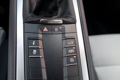 2024 Porsche 718 Cayman Style Edition