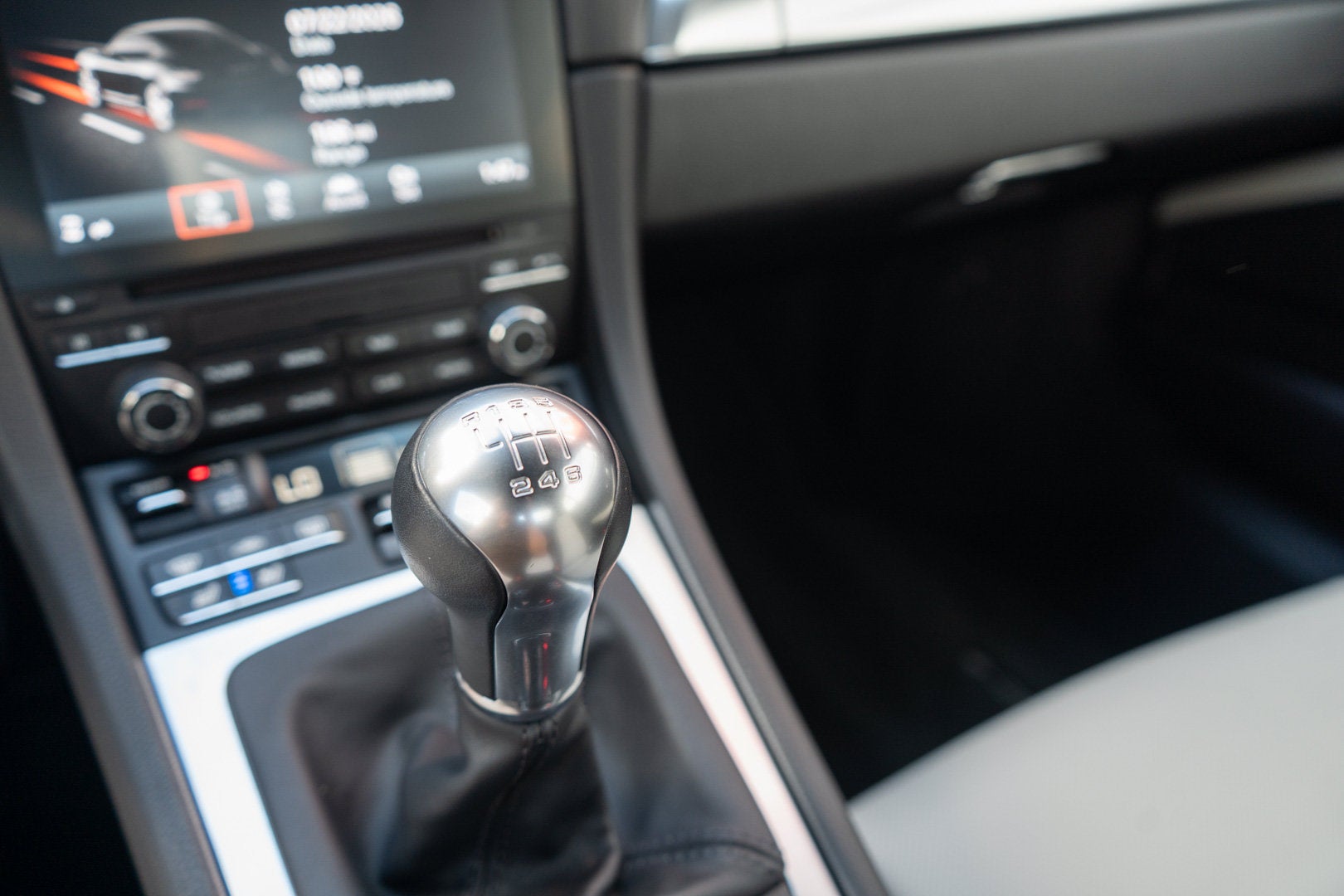 2024 Porsche 718 Cayman Style Edition