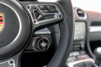 2024 Porsche 718 Cayman Style Edition