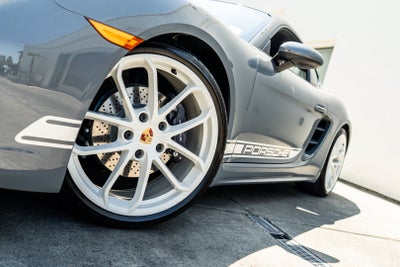 2024 Porsche 718 Cayman Style Edition