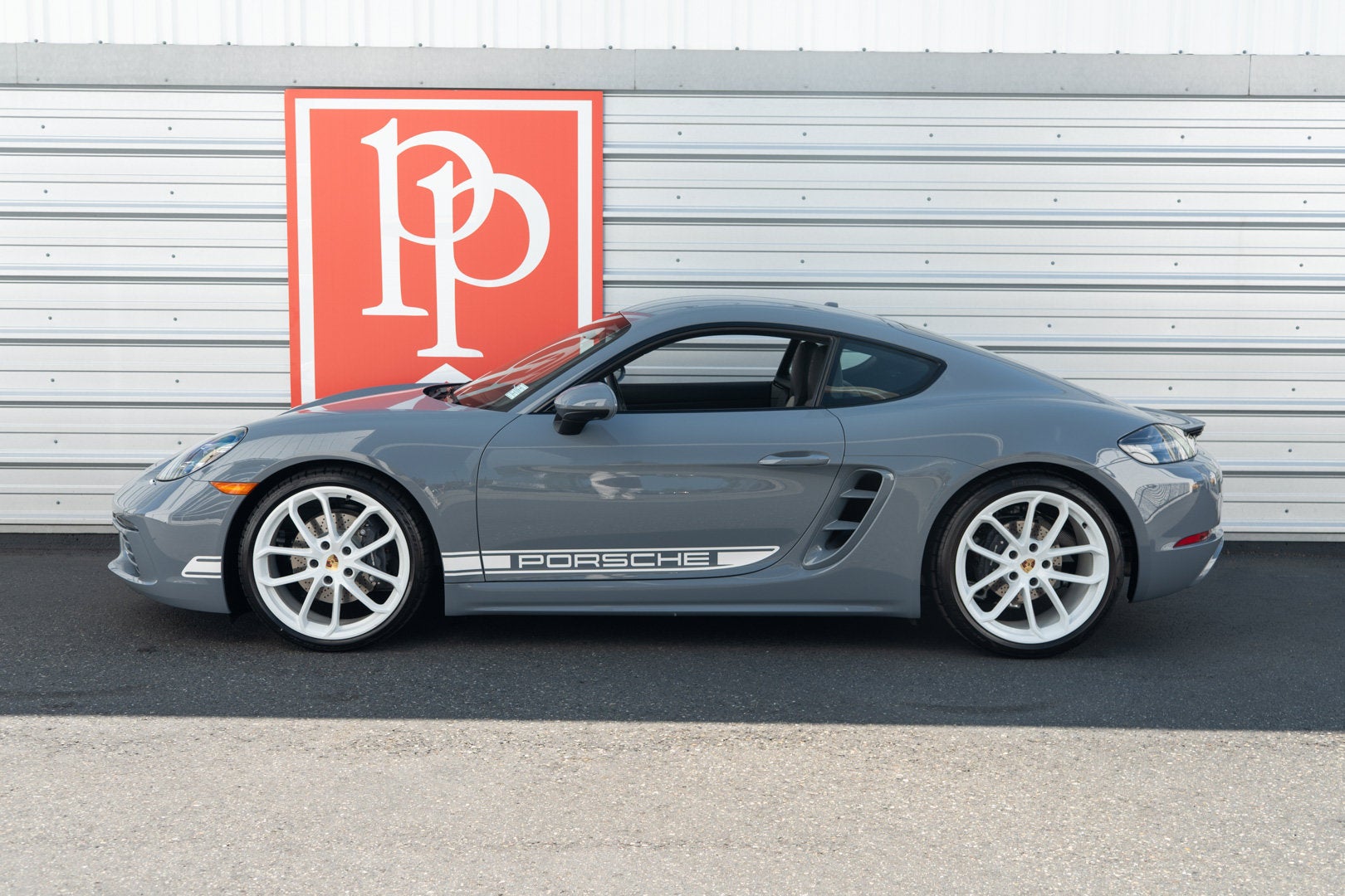 2024 Porsche 718 Cayman Style Edition