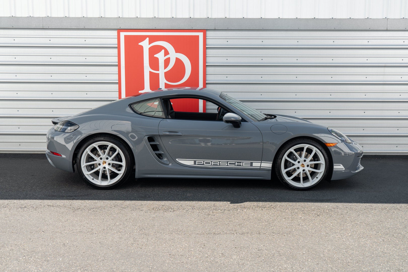 2024 Porsche 718 Cayman Style Edition