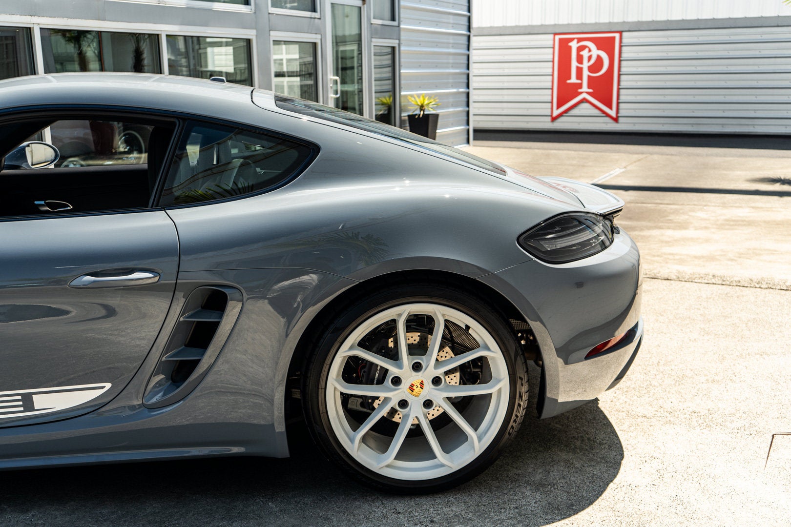 2024 Porsche 718 Cayman Style Edition