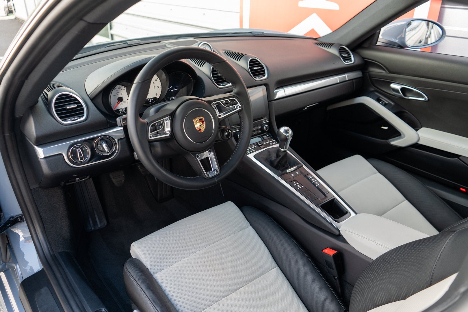 2024 Porsche 718 Cayman Style Edition