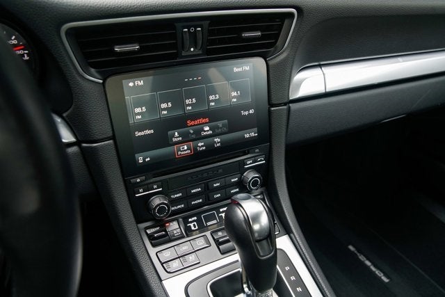 2017 Porsche 911 Carrera 4