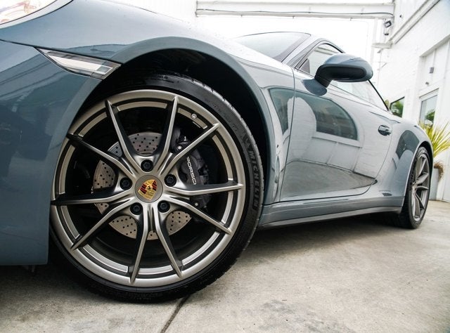 2017 Porsche 911 Carrera 4