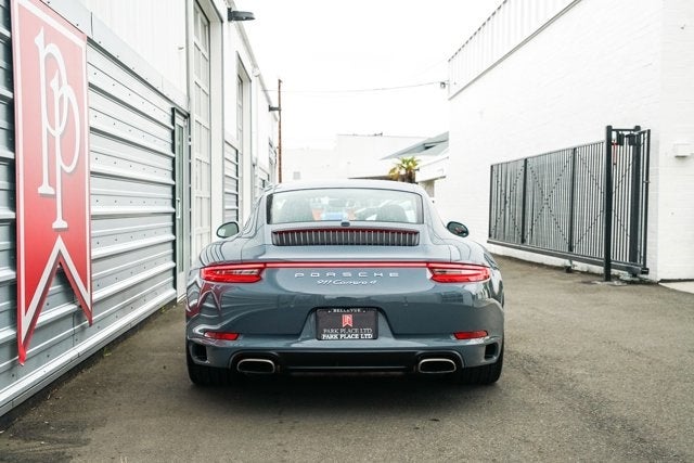 2017 Porsche 911 Carrera 4