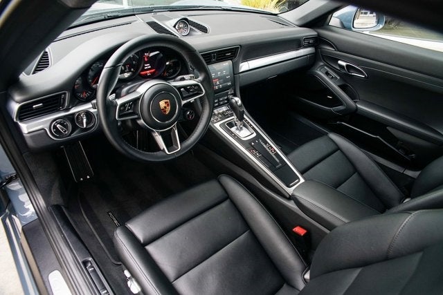 2017 Porsche 911 Carrera 4