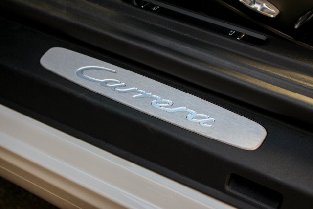 2018 Porsche 911 Carrera